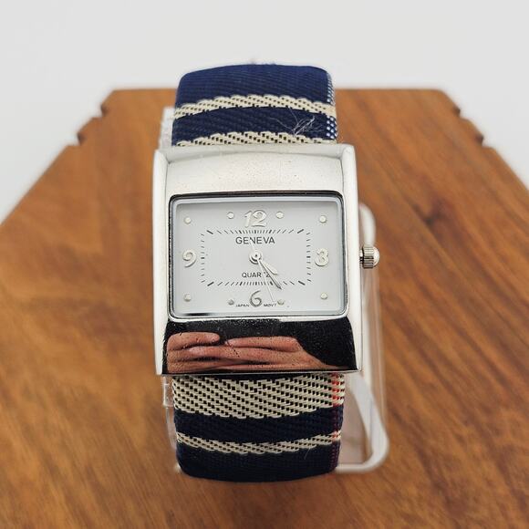 Geneva Women's Silver Tone Bracelet Cuff Watch Navy Blue Preppy Old Money - Picture 1 of 7